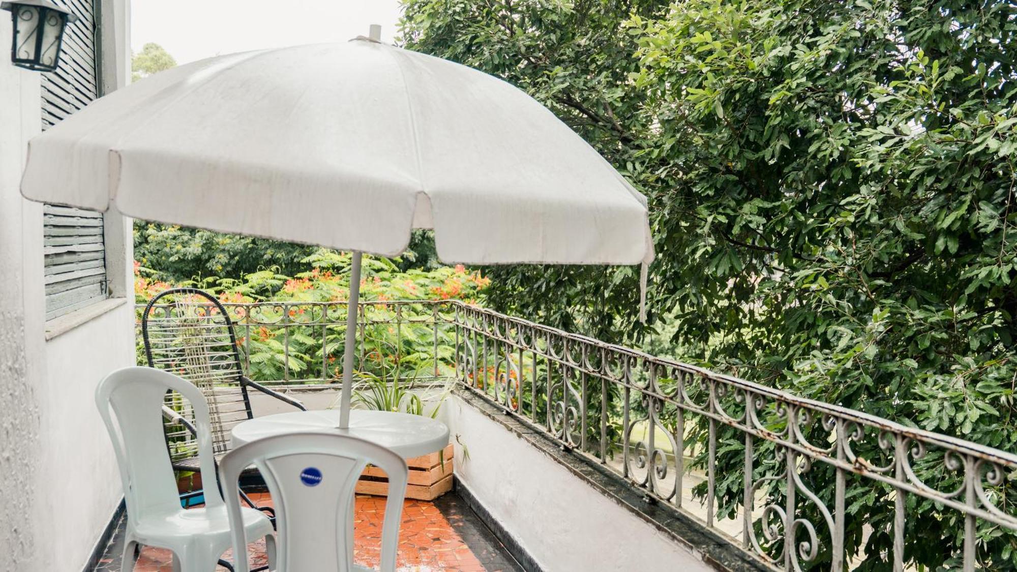 Hostel Recanto De Alegrias Em Sao Cristovao - Rio de Janeiro — Photos 1